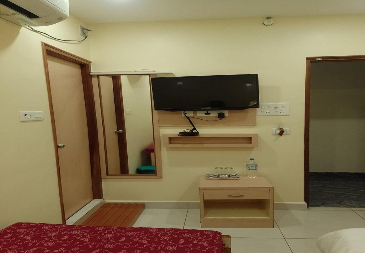 פונדיצ'רי Nadanam Inn מראה חיצוני תמונה